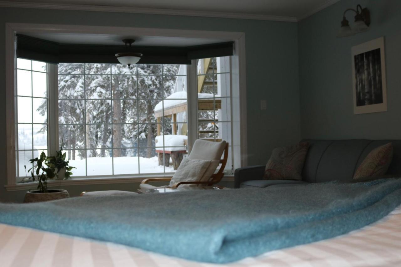 Great Slave Lakeside Bed & Breakfast Yellowknife Exterior foto