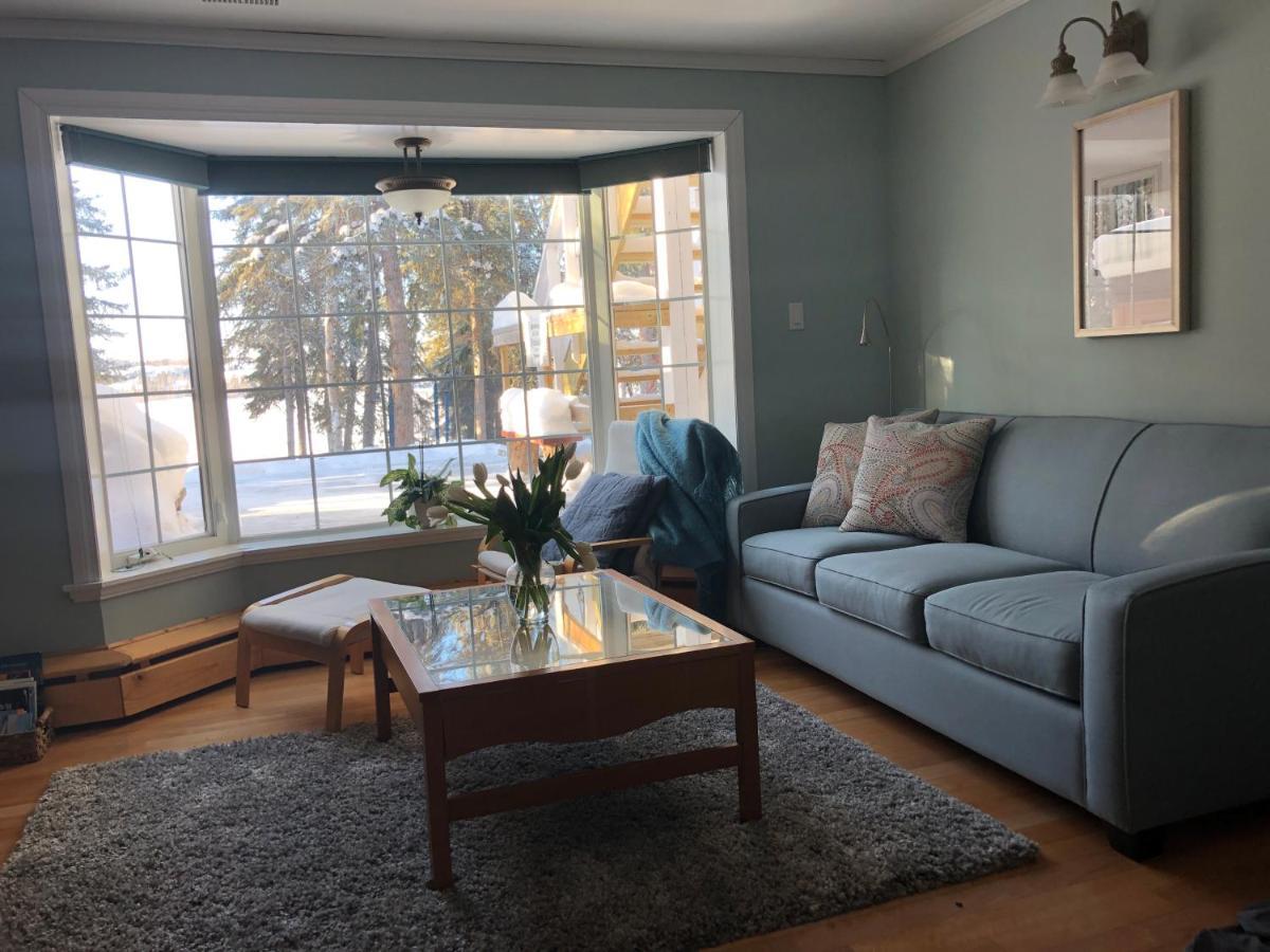 Great Slave Lakeside Bed & Breakfast Yellowknife Exterior foto